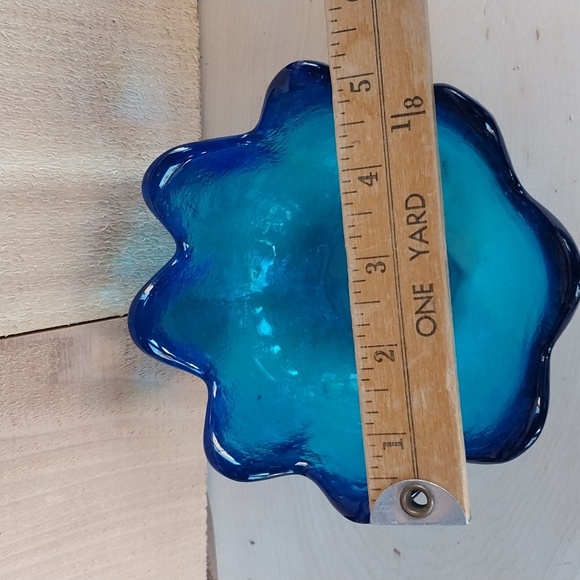 Vintage Blue Lotus Blenko(?) Indiana(?) Glass Bowl - Picture 7 of 7